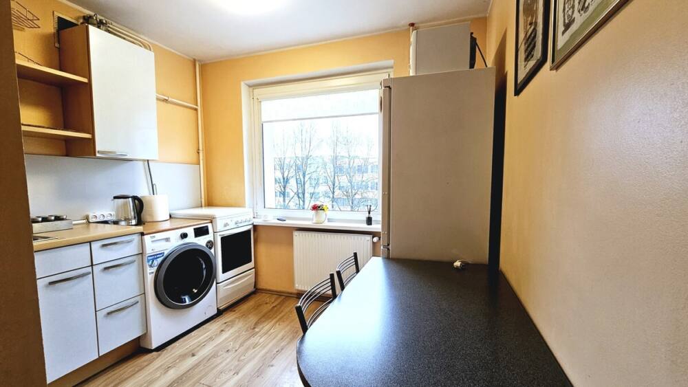 Nuomojamas butas Žirmūnų g., Žirmūnuose, Vilnius, 46 kv.m ploto, 2 kambariai