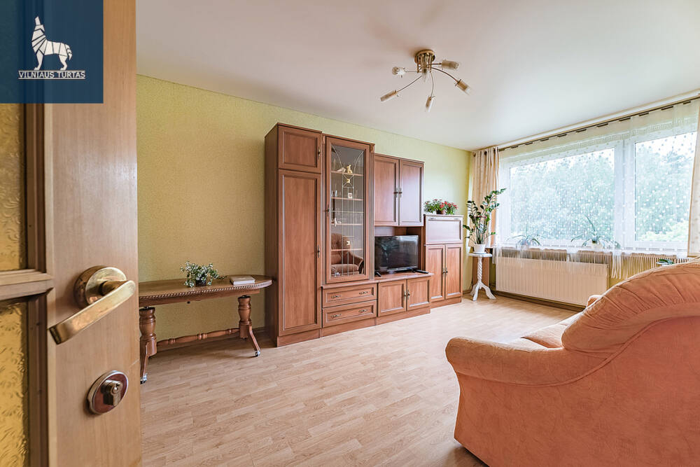 Parduodamas butas Loretos Asanavičiūtės g., Karoliniškėse, Vilnius, 42 kv.m ploto, 2 kambariai