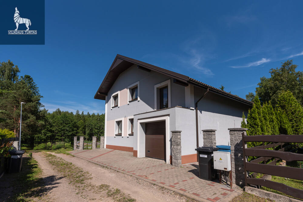 Parduodamas namas Pranciškonių vs., 277.98 kv.m ploto, 2 aukštai