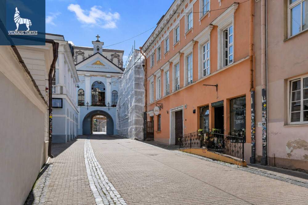 Parduodamas 2 kambarių butas Senamiestyje