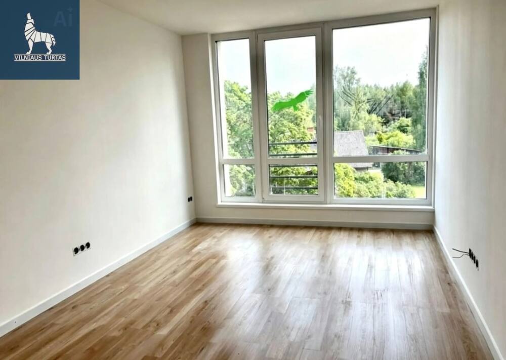 Parduodamas butas 95 kv.m ploto, 3 kambariai